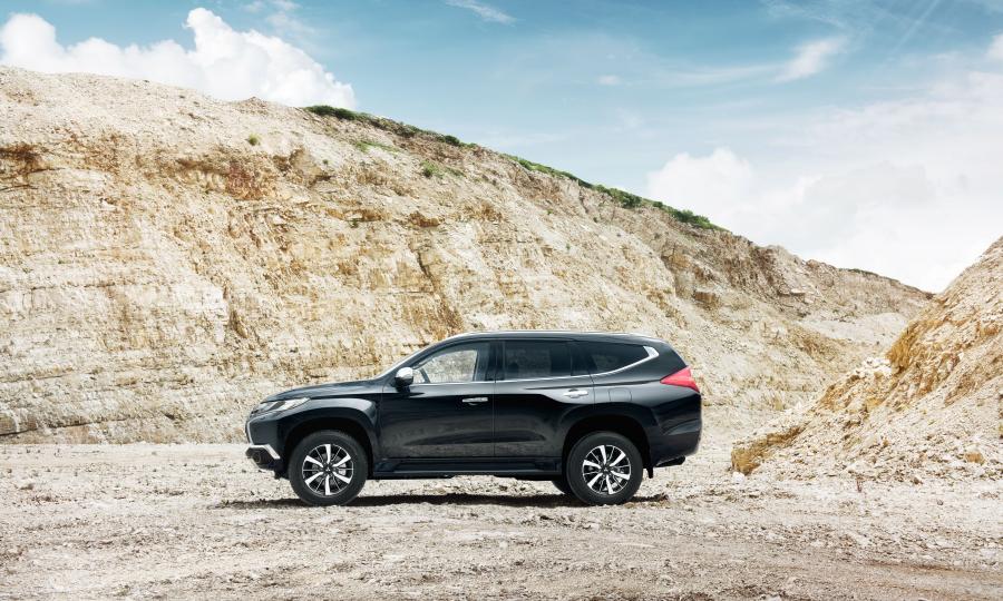  Mitsubishi Pajero Sport 2016 года  (CIS) (фото 4 из 8)